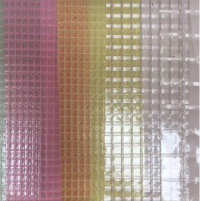 DG-GZ TPU夾網布  密度：60  成份：PVC 克重：300G  紗支：100   後面照